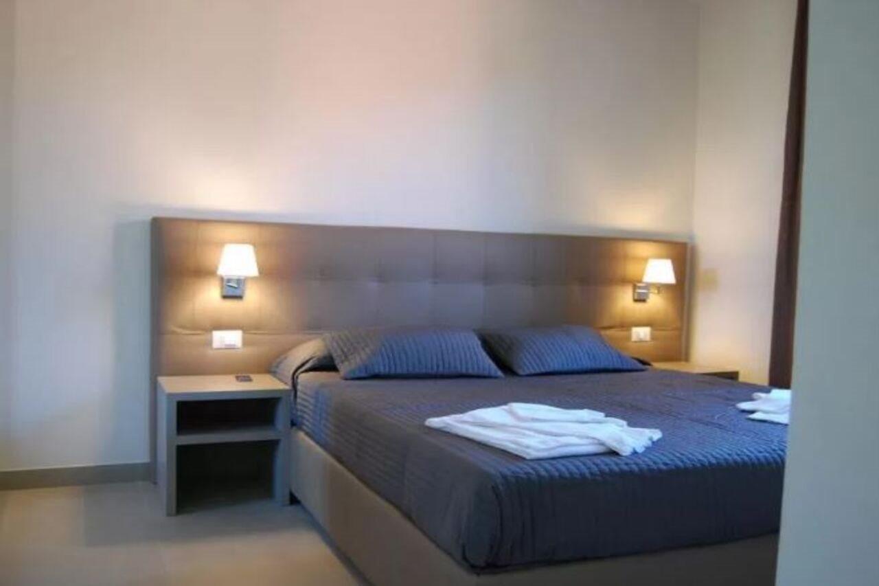 אפרטהוטל ריצ'יונה Residenze Al Colle Dei Pini מראה חיצוני תמונה